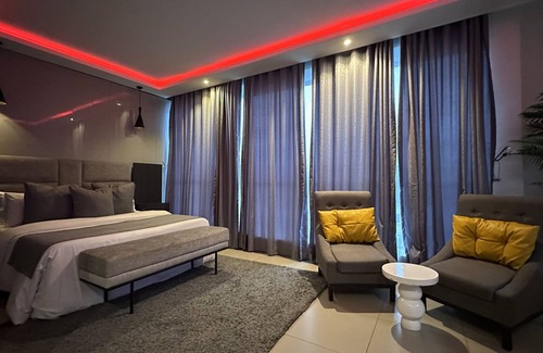 Ofin Hotel | Mayhill Hotel