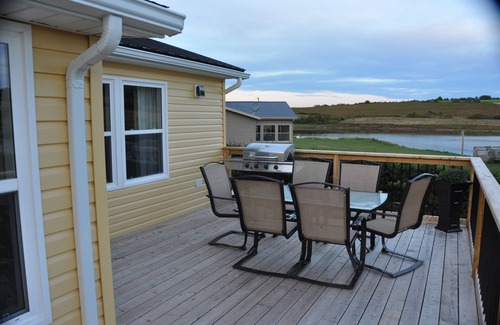 Clinton Cabaña | Mayneview Cottage. Disfrute de esta cabaña frente al mar en Clinton Pei.