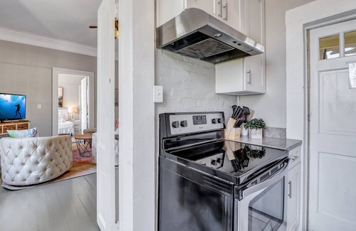 Historic District - North Casa | Mayor McDonough's Mansion @Troup Square Sleeps 12