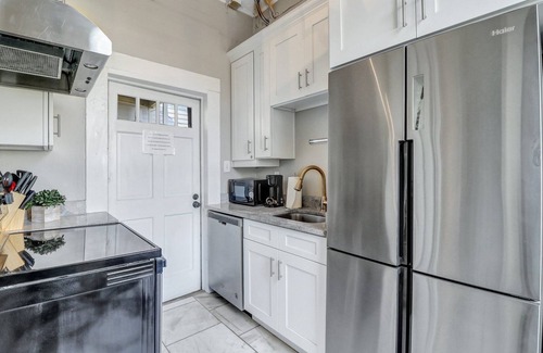 Historic District - North Casa | Mayor McDonough's Mansion @Troup Square Sleeps 12