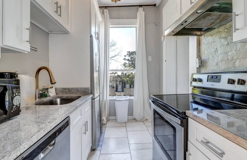 Historic District - North Casa | Mayor McDonough's Mansion @Troup Square Sleeps 12