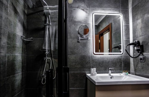 Aksaray Hotel | Mays Royal Hotel