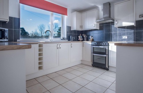 Tenby Casa | Maytree Cottage - 4 Bedroom Holiday Home - Tenby