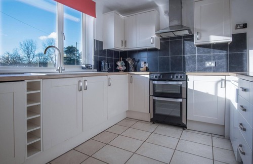 Tenby Casa | Maytree Cottage - 4 Bedroom Holiday Home - Tenby