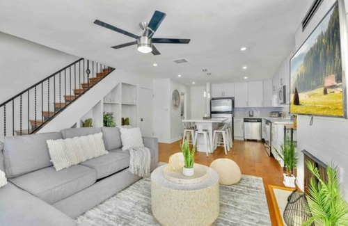Central Mission Beach Apartamento | MB 2 Condos 4BR/4BA+Loft+Huge Rooftop Deck by Sand