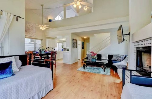 Mission Beach Casa | MB! 8BR Massive Beach Houses steps to sand!