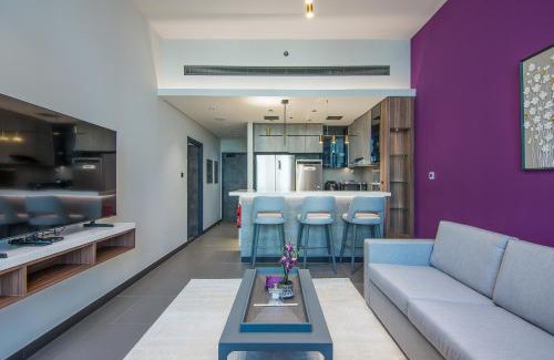 Jumeirah Lake Towers Apartamento | MBL Royal, JLT -One Bedroom with Lake View