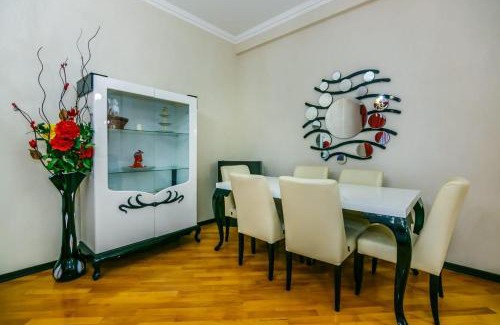 Nasimi Apartamento | Mc Donalds Apartment Nizami Street