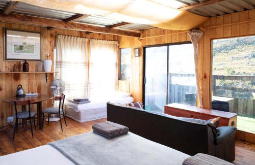 Slanghoek Cabina | McBains