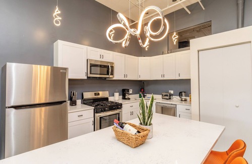 Prairie District Apartamento | McCormick 5B/3Ba Luxury Suite for groups/12 guests