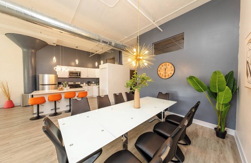 Prairie District Apartamento | McCormick 5B/3Ba Luxury Suite for groups/12 guests