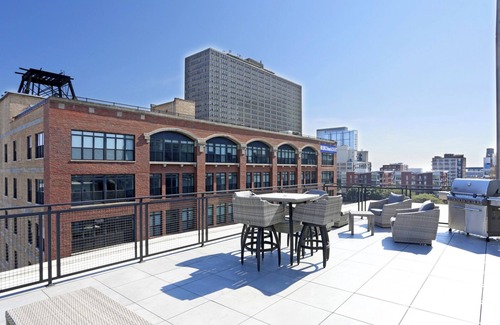 Near South Side Apartamento | McCormick Place 2br/2ba with optional parking that sleeps 6