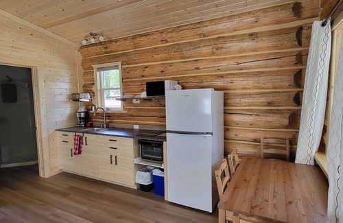 Division No. 9 Cabina | Mcdonald Cabin - Cozy Cabin Getaway!
