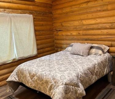 Gardiner Casa | McDonald Cabin #4 next to YNP