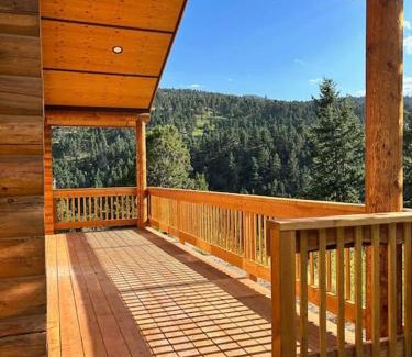 Gardiner Casa | McDonald Cabin #6 next to YNP