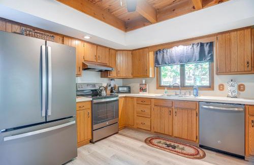 Massanutten Casa | McGaheysville Home with Screened Porch and Gas Grill!