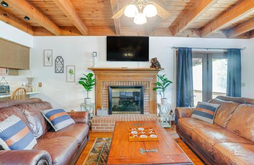 Massanutten Casa | McGaheysville Home with Screened Porch and Gas Grill!