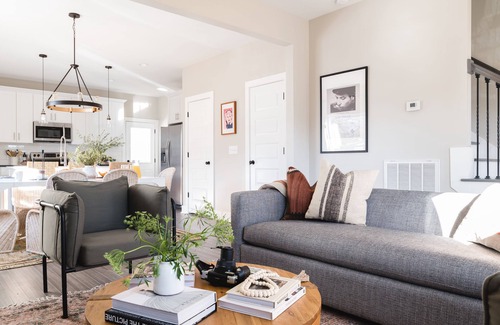Nashville Casa | ¡Hogar brillante y contemporáneo en Nashville! ❤ Cherokee 2 por AvantStay