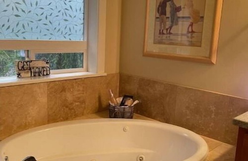 Walterville Casa | McKenzie River Getaway w/Mountain Views