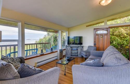 McKinleyville Casa | McKinleyville Getaway with Hot Tub and Ocean Views!
