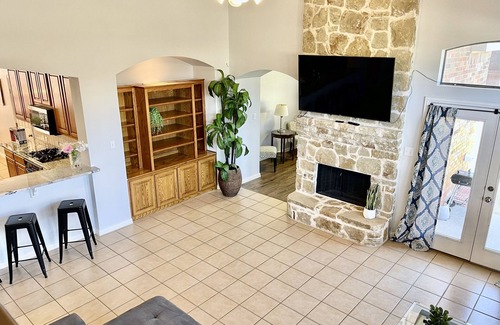 McKinney Casa | Retiro McKinney, 4BDRM 4BATH Casa renovada