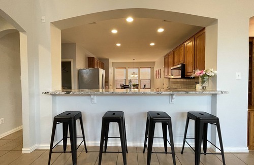 McKinney Casa | Retiro McKinney, 4BDRM 4BATH Casa renovada