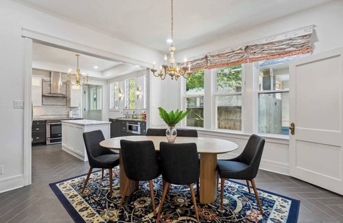 Evergreen Casa | McLean Manor w/ 2 Hot Tubs & Guest House