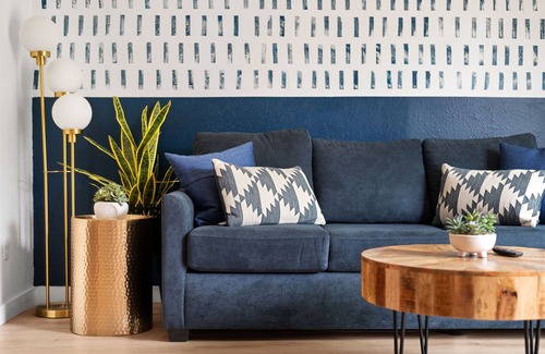 South Lamar Casa | MCM Condo Near DT SoCo Pet Friendly