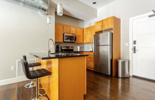 Mile Square Apartamento | McOuat Place 3C - Luxury 1 Bed Downtown Indy Apartment Prime Location