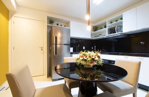 Centro Casa | MCZ Apartamento com Varanda e Vista