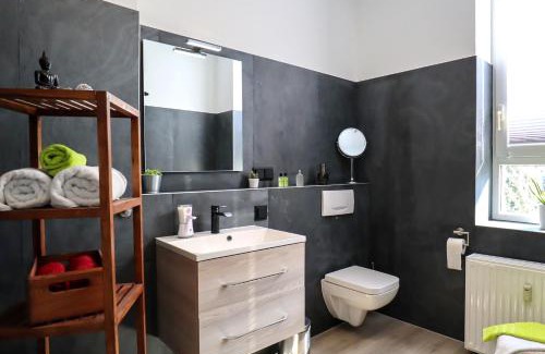 Magdeburg Apartamento | MD-8 Kleiststrasse 4 - Zentral nur 5min bis zur Innenstadt - 2Schlafzimmer-Smart TV-Badewanne-Innenhoflage