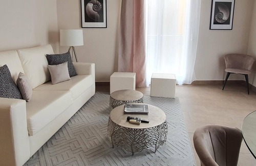 El Pilar Apartamento | MD Balmes Street 2 City Center