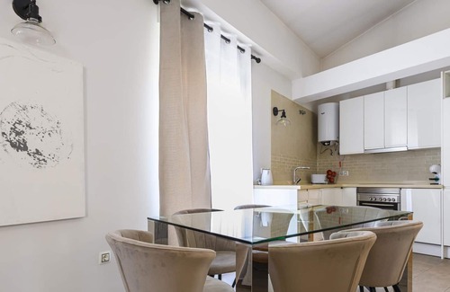 El Pilar Apartamento | MD Balmes Street Duplex Apartment + Terrace