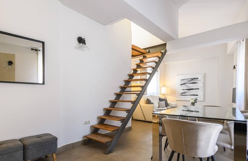 El Pilar Apartamento | MD Balmes Street Duplex Apartment + Terrace