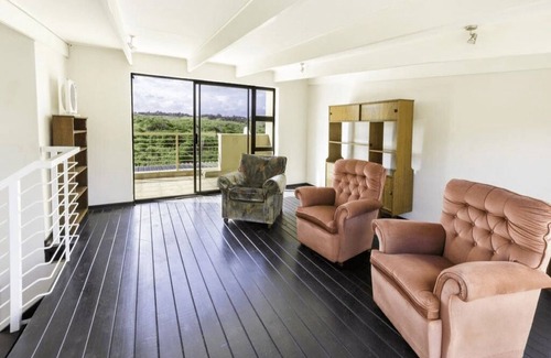 Umhlali Beach Apartamento | El Mdoni Tranquility está a 1 km de la playa de Salt Rock. En un complejo cerrado seguro