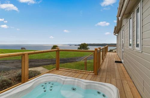 Wiseman's Bridge Complejo | Meadow House Holiday Park