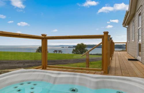Wiseman's Bridge Complejo | Meadow House Holiday Park