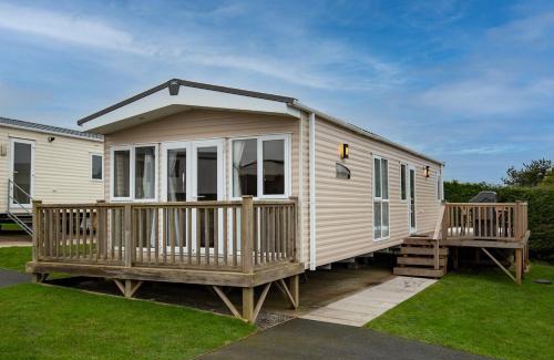 Wiseman's Bridge Complejo | Meadow House Holiday Park