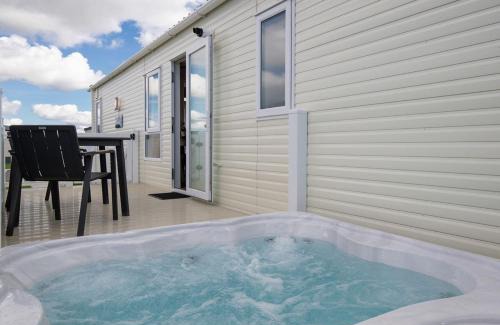 Wiseman's Bridge Complejo | Meadow House Holiday Park