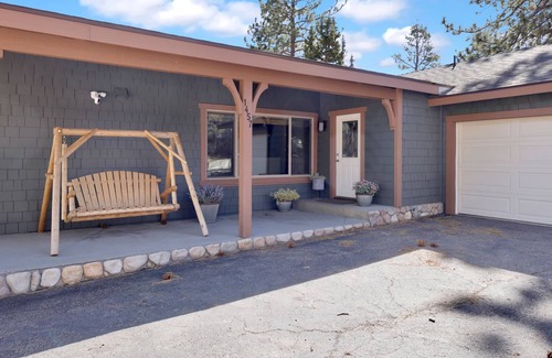 Big Bear Chalet De Esquí | Meadow View Cabin- Hot Tub- Games- Relaxing Bear City Retreat