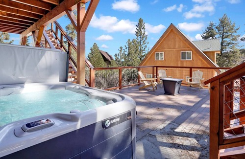 Big Bear Chalet De Esquí | Meadow View Cabin- Hot Tub- Games- Relaxing Bear City Retreat