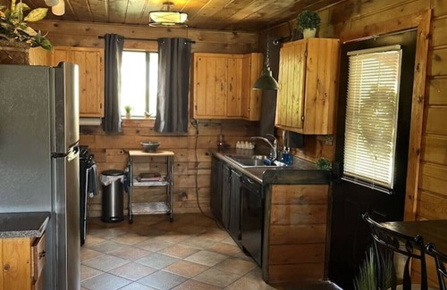 Duck Creek Village Cabina | Meadow View Sanctuary