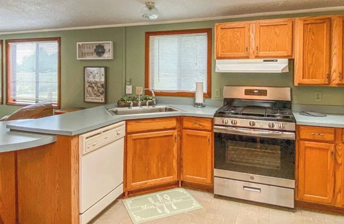 Klamath Apartamento | Meadowview Clean & Comfortable Home by River Side