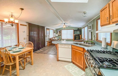 Klamath Apartamento | Meadowview Clean & Comfortable Home by River Side