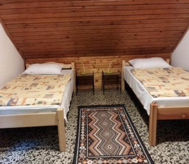 Magyarhertelend Apartamento | Mecsek Virágai Lak