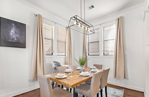 Riverside Terrace Casa | MedCenter Palace Medical Professionals Medical Patients Game Room Netflix WiFi Med Center