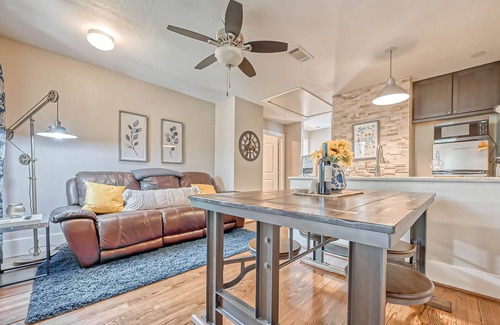 Riverside Terrace Casa | Medical Center 2-Bedroom Upstairs Unit & Fully Fenced in Yard