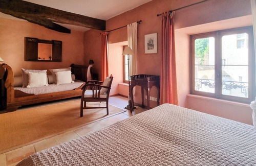 Leran Otro | Medieval castle apartment near historic Mirepoix