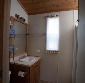 Lakehills Complejo | Medina Lake Camping Resort Studio Cabin 1