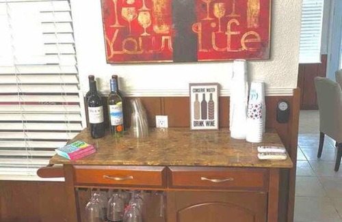 Lakehills Casa | Medina Lakefront Hideaway